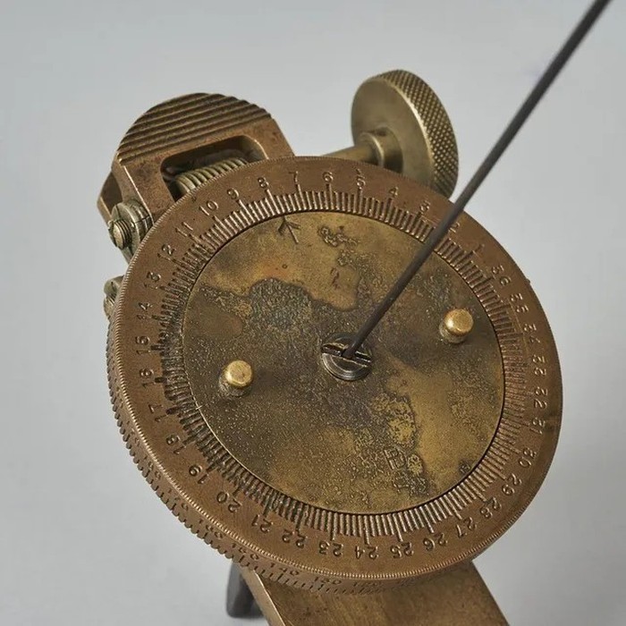 A Bagnold sun compass